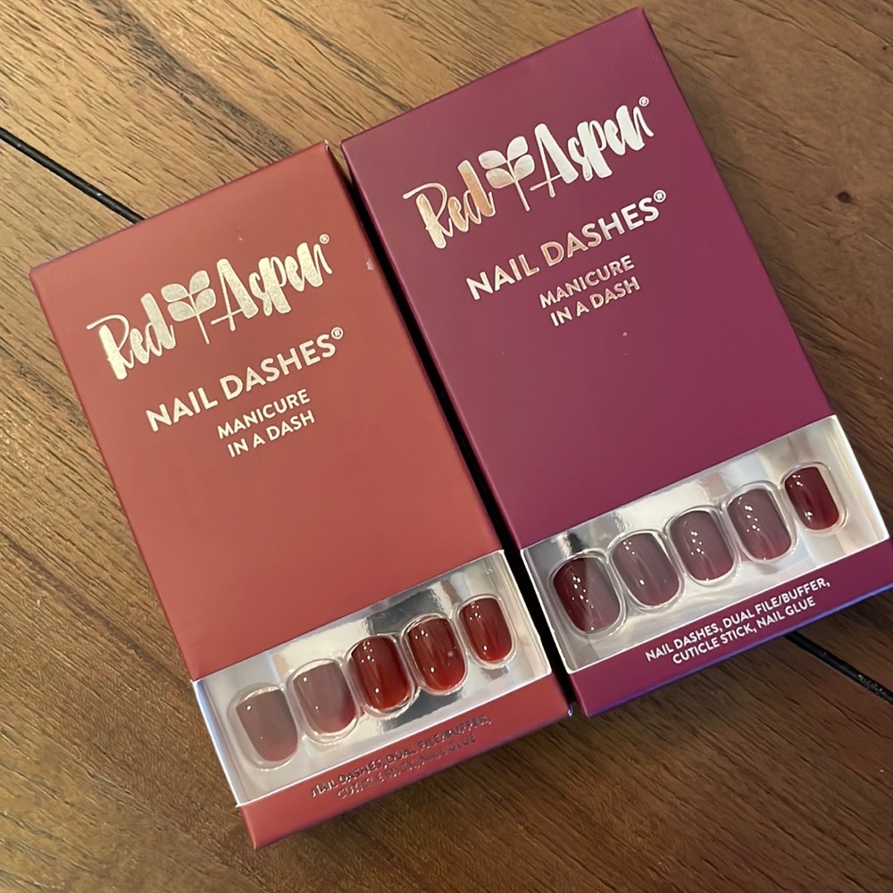 💎NWT💎 Set of Two Red Aspen Nail Dashes